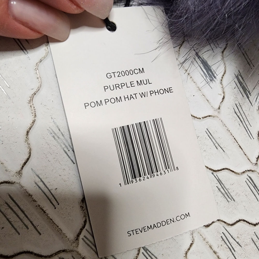 NWT Steve Madden pom pom beanie - Picture 5 of 7